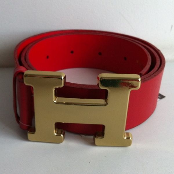 CINTO H VERMELHO COURO